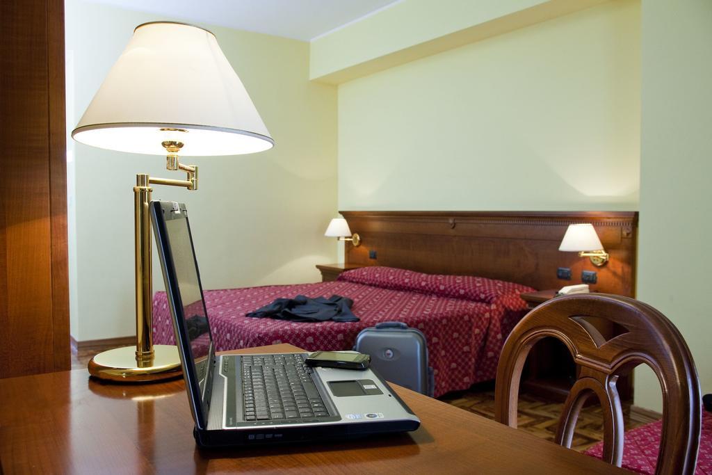 Albergo Ristorante Uliveto Veroli Rum bild