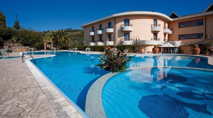 Albergo Ristorante Uliveto Veroli Exteriör bild