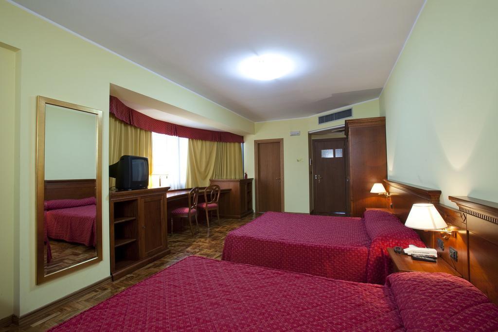 Albergo Ristorante Uliveto Veroli Rum bild