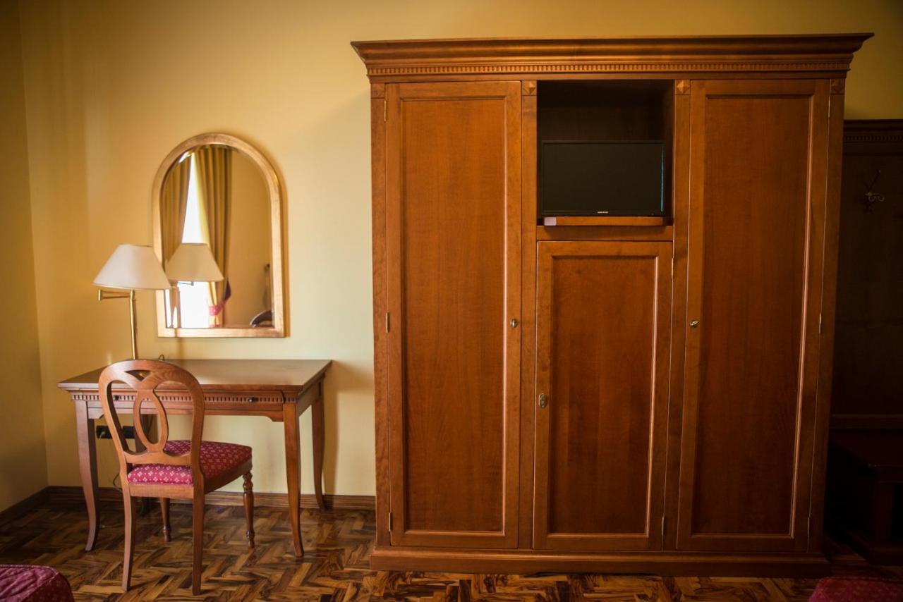 Albergo Ristorante Uliveto Veroli Exteriör bild