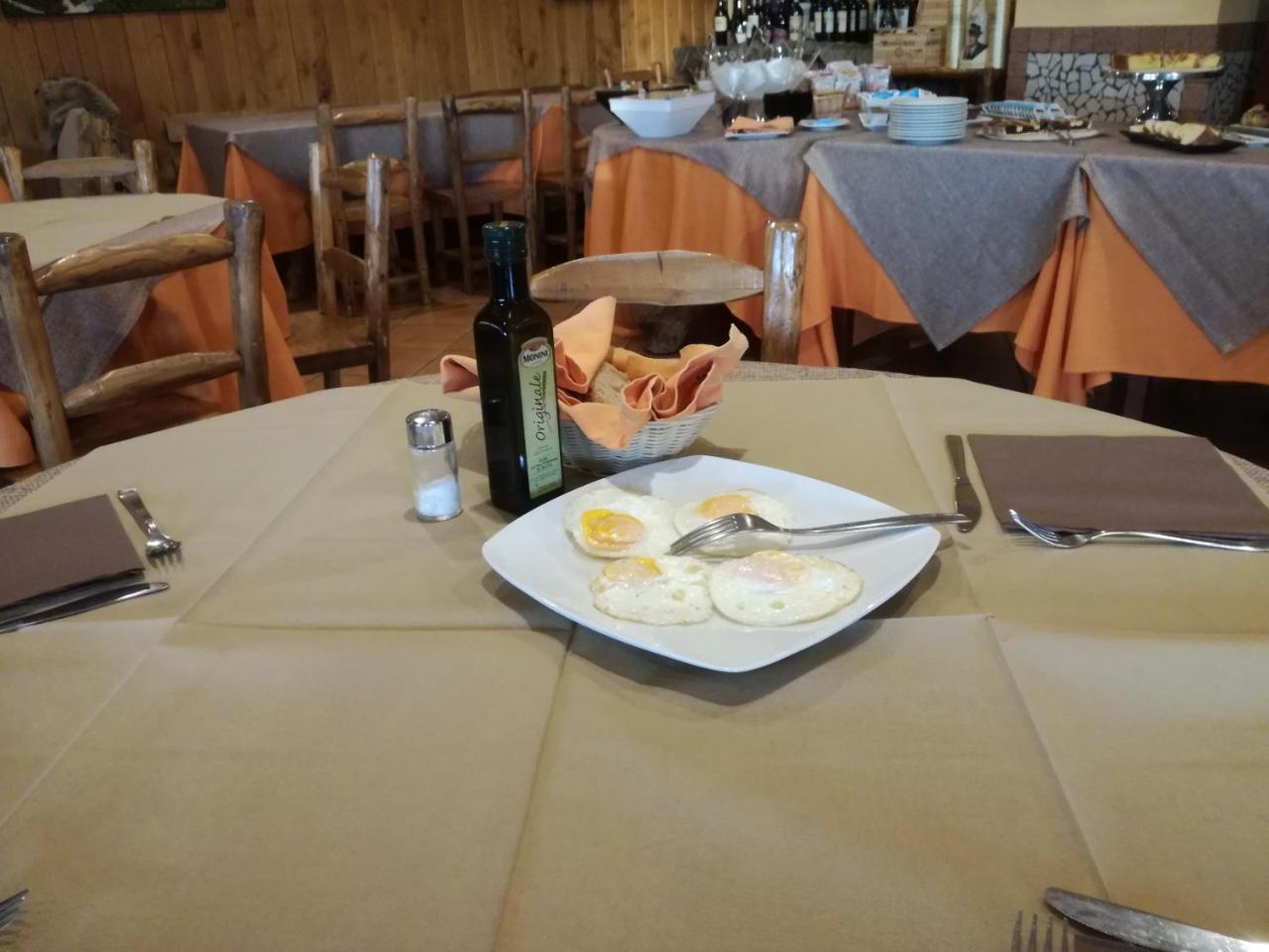 Albergo Ristorante Uliveto Veroli Exteriör bild