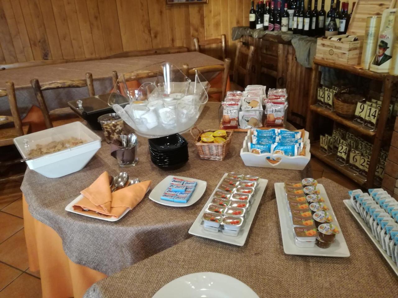 Albergo Ristorante Uliveto Veroli Exteriör bild